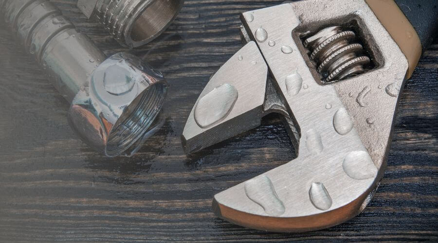 Why choose water damage restoration service for commercial flood cleanup in Spokane